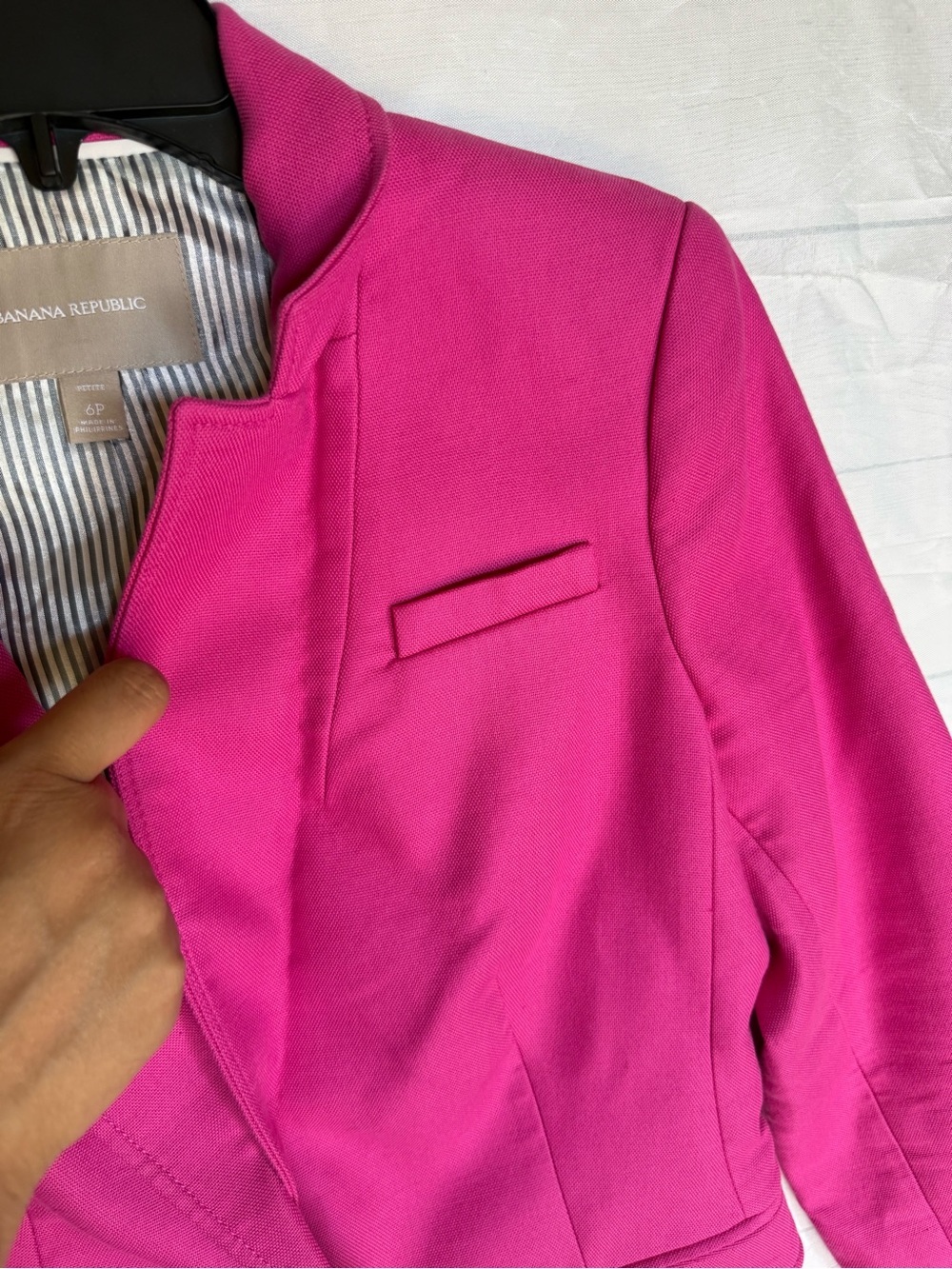 Banana Republic pink blazer with gold button, striped interior lining Petite - Picture 6 of 16